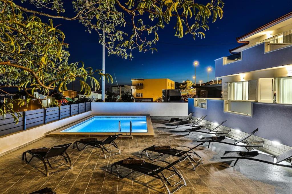 Villa Dispet Kastela