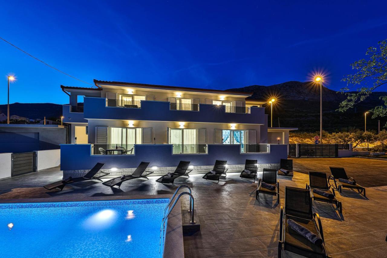 Villa Dispet Kastela